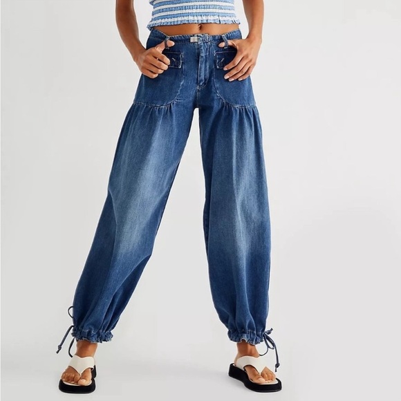Free People Lotus Jeans Ballon Mid-rise jeans Size 24 NWT - Picture 1 of 14